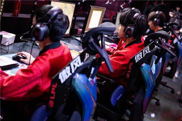 联盟职业赛指定用椅 傲风G7凭啥这么火CQ9电子游戏网站明星直播同款 英雄(图2)